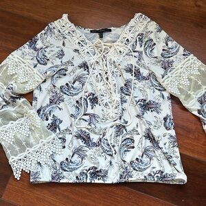 White House Black Market Long Sleeve Dolman Sleeve Blouse Paisley Pattern Medium